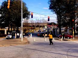 Tyler Perry feeds 5,000 during Thanksgiving giveaway | News | cbs46.com